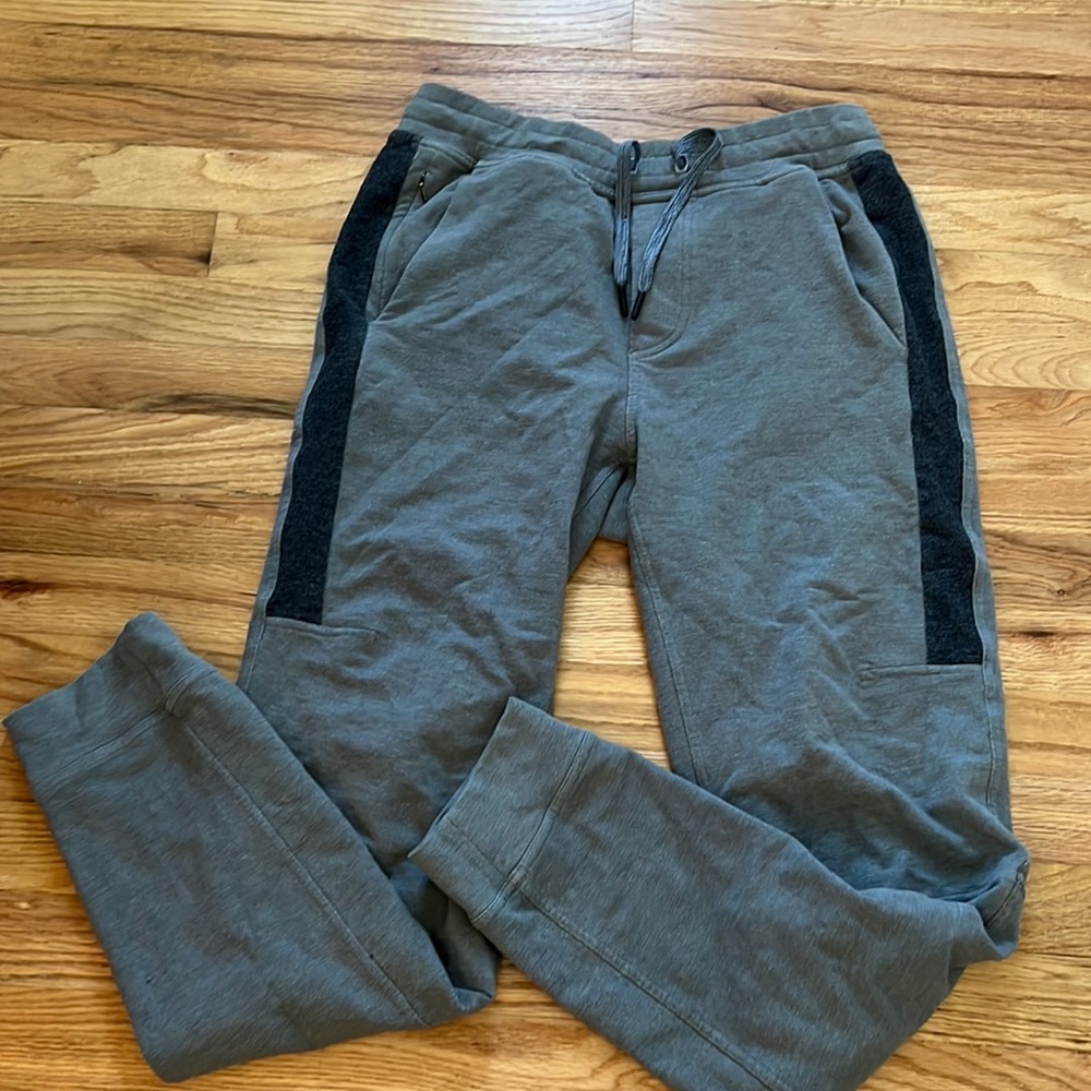Men’s Lululemon joggers